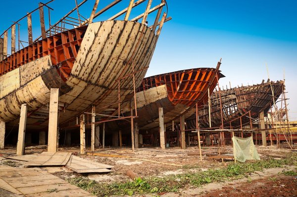 What are the best UK cruises for exploring the history of British shipbuilding?